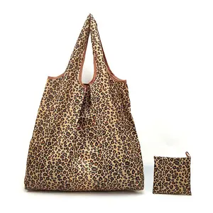 1pc Large Capacity Leopard Print Tote Bag with Internal Pockets - Fashionable and Practical Design，Portable, Lightweight, Foldable Shoulder Bag for Shopping, Camping, and Travel, Nylon Material, Camping Gear Bag|Leopard Print Tote|Durable Handle Bag, Larg
