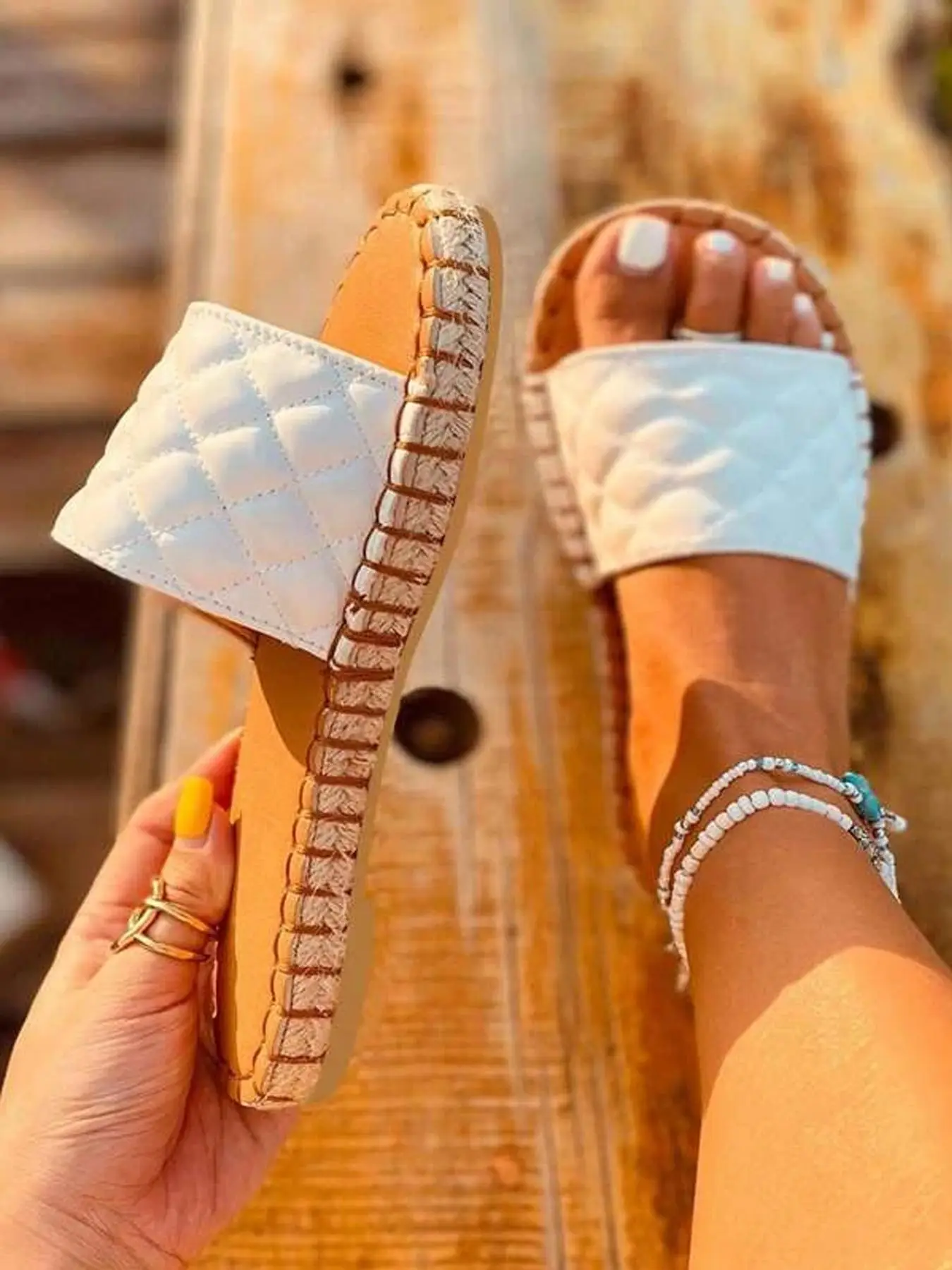 Women's Summer 2024 Fashion Plain Quited Pu Leather Band Texture Non-slip Flat Sandals, Outdoor Casual Travel Beach Vacation Sandals, Leisure Wide Ban