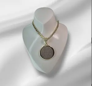 padre nuestro  dije con cadena oro laminado