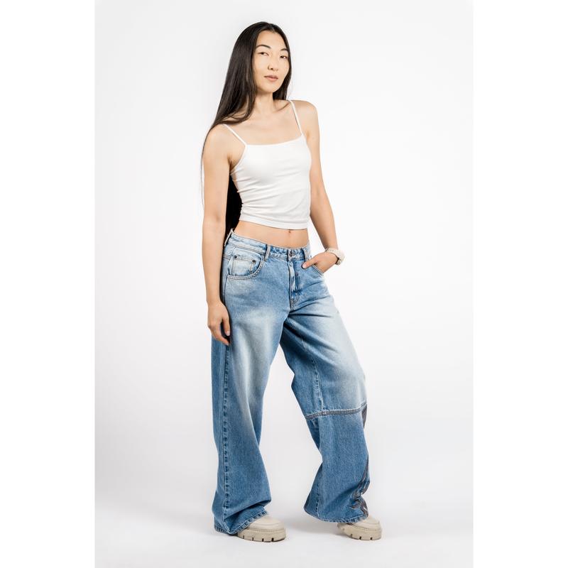 Navari Comfy Y2K Women's Denim Pants - Loose Fit, 5 Pockets, Zip Fly Closure, Light Wash, Anime Print, Comfortable & Stylish Bottoms for All Seasons