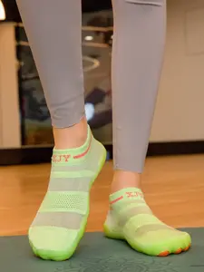 Unisex Lightweight All-Season Outdoor Water Shoes, Quick-Dry Anti-Slip Beach and Hiking Footwear, Breathable and Versatile for All Activities