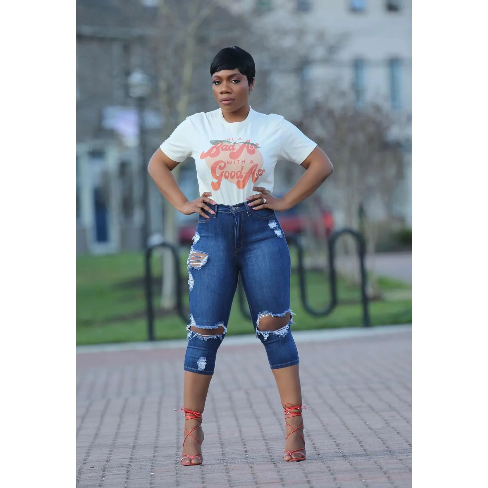 Cover Girl | Distressed Capri Jeans