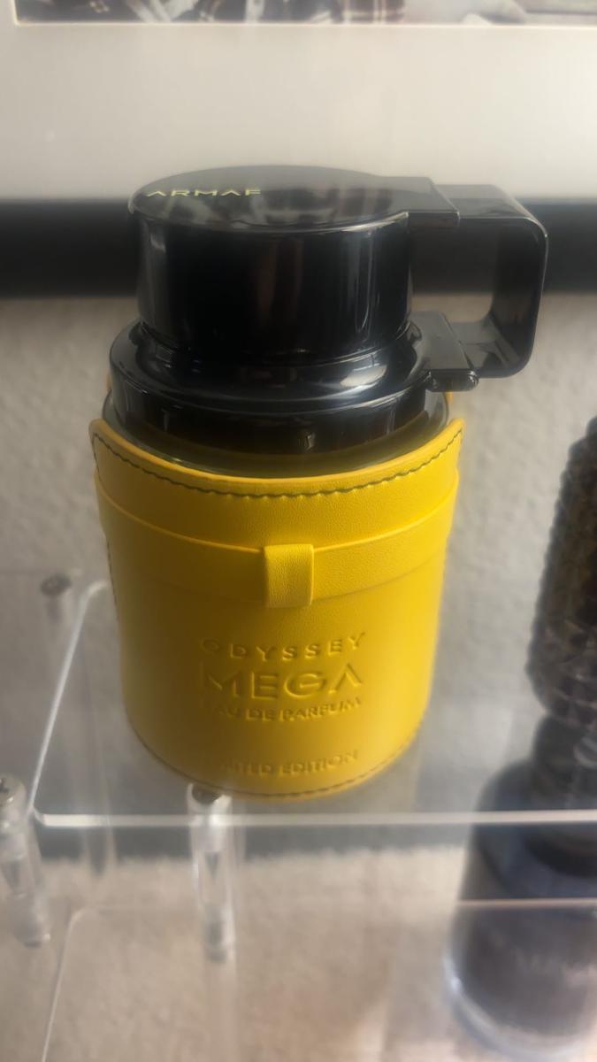 Item: eau de parfum spray 3.4 oz (limited edition)