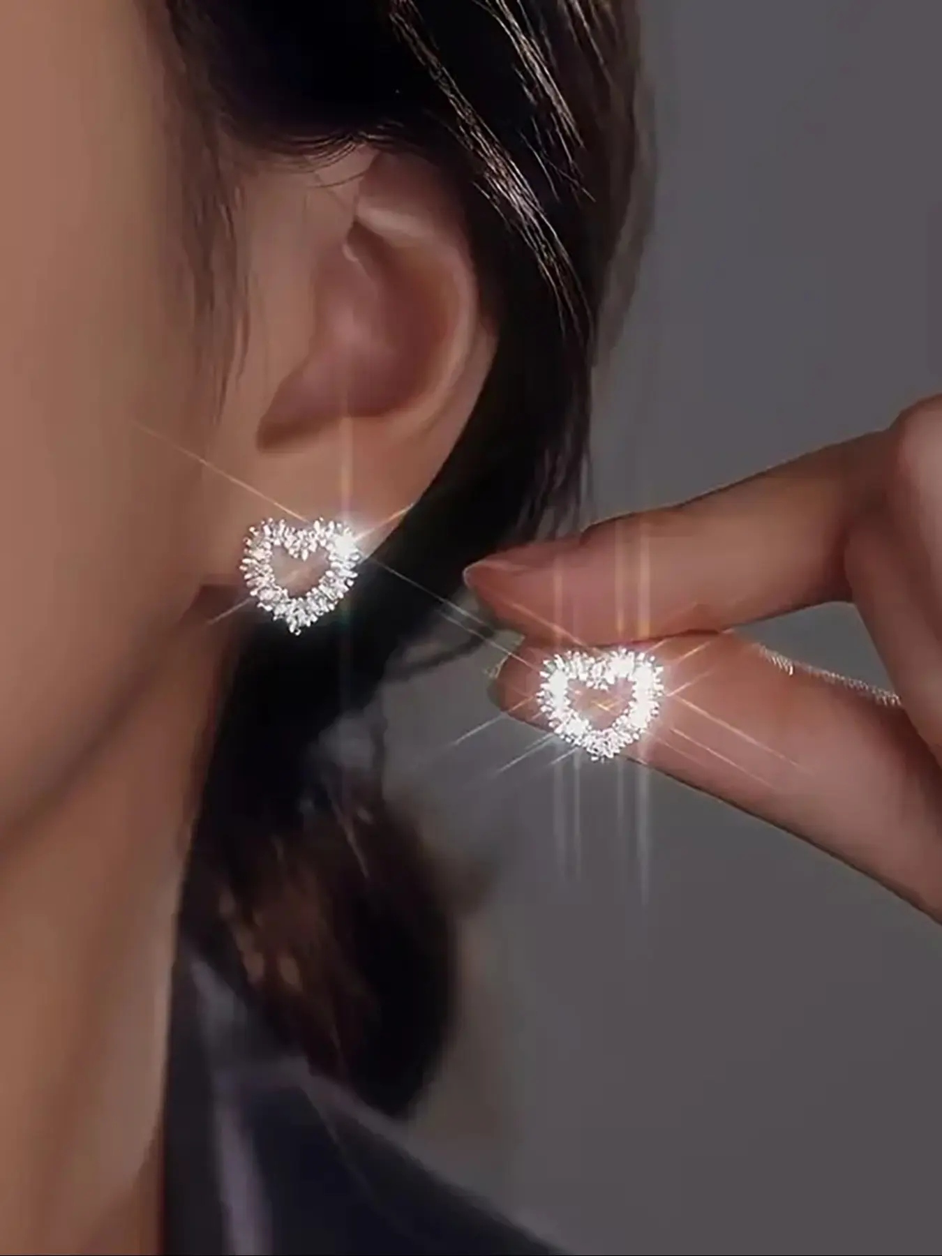 Silver Color Heart Stud Earrings for Women, Elegant Party Jewelry, Perfect Gift for Holidays and Gatherings, All Seasons Wear, High Quality Earrings