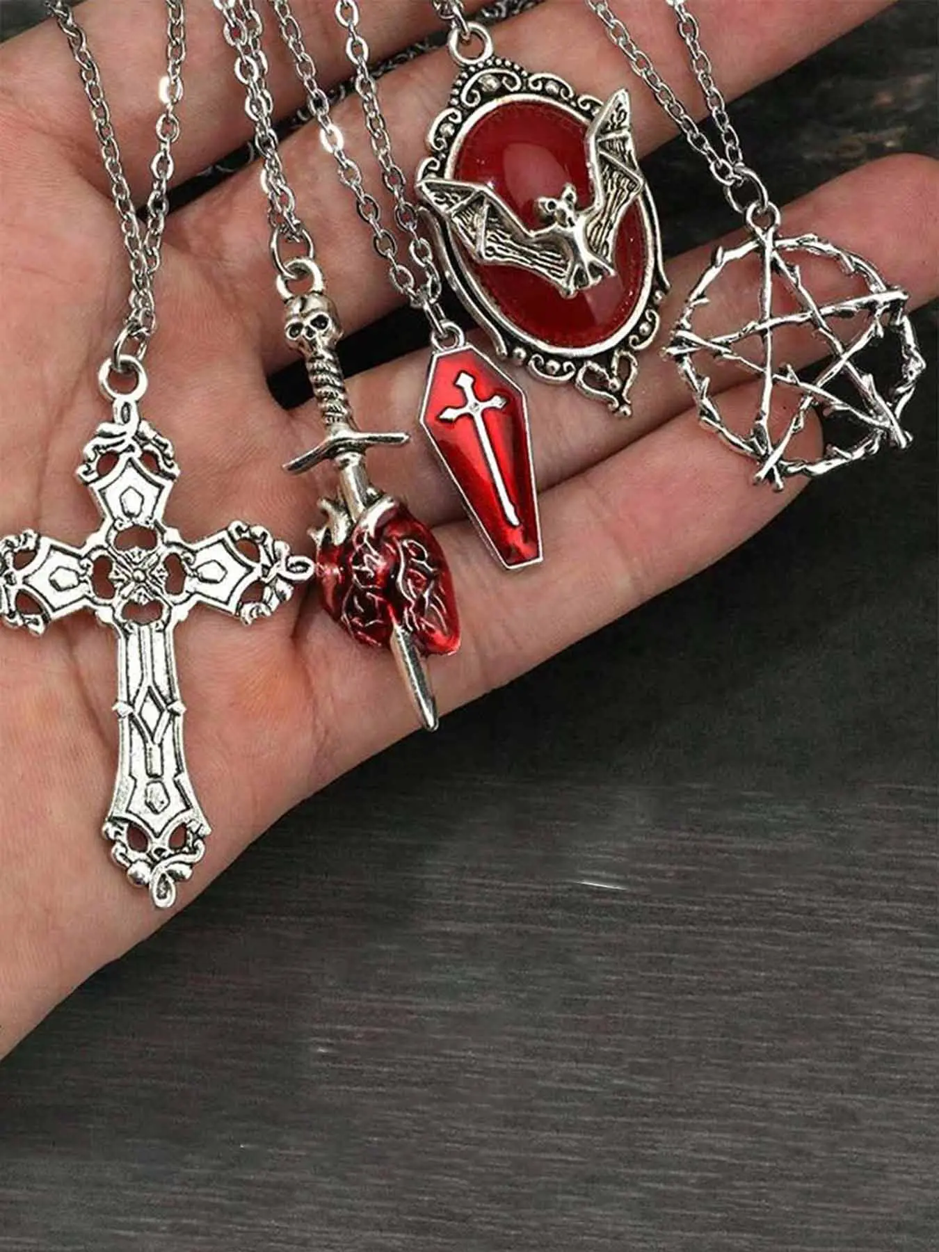 5pcs Y2K Vintage Punk Rock Style Bat, Faux, Coffin, Arrow, Red Heart, Trendy Star Gothic Cross Pendant Set, Stainless Steel Chain, Punk Style Necklace, Halloween Gift Set, Gothic Witch Jewelry