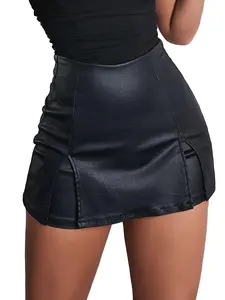 Women's High Waisted Elastic PU Leather Shorts, Split Hem Fashion Casual Wear, Fitted Short Pants for All Seasons