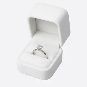 Velvet Ring Box – Elegant White Jewelry Gift Box for Rings, Compact Storage Case for Engagement, Proposal & Wedding Jewelry Display