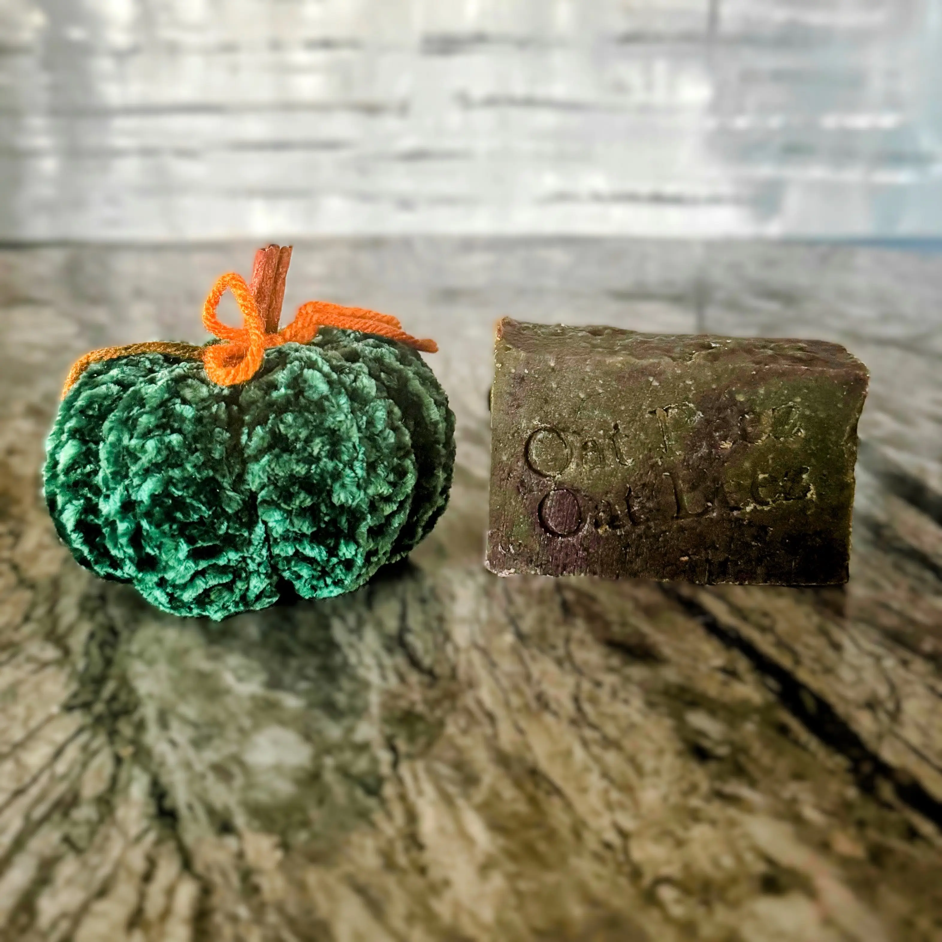 Oatbeez Luna Garden Bar Soap with Lavender Flowers, green tomato, okra and cucumber