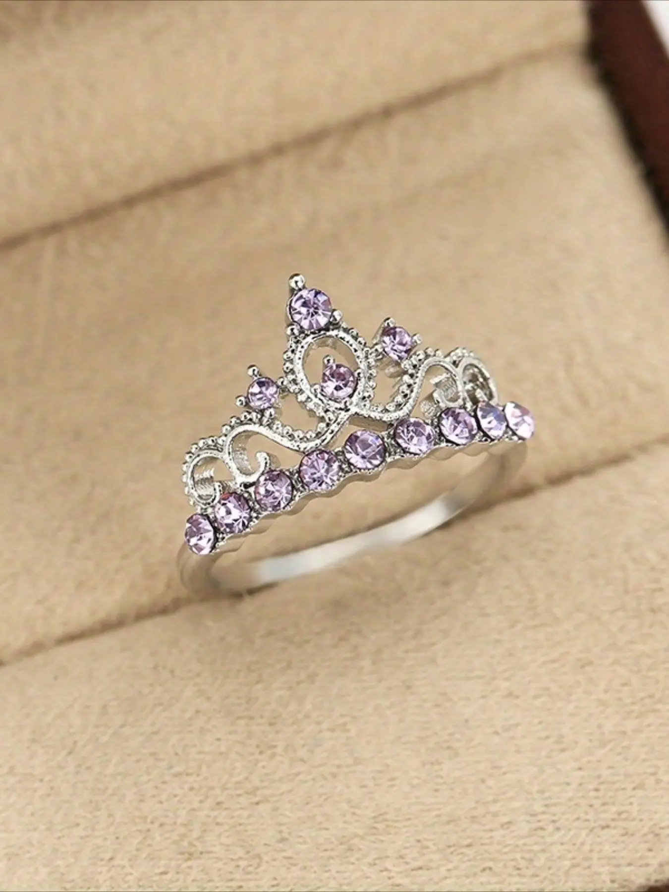 Versatile temperament Crown women's ring Elegant Ring Elegant Fashion Rings suitable for parties, banquets, women's jewelry gifts Bridal Ring Beautiful Rings