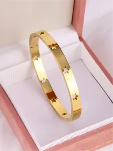 Must Have Minimalist Gold Bangle | Star Detail Waterproof