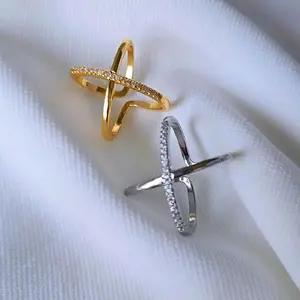 ALEKRAM Luxury Cross Ring - Elegant Gold & Silver Sparkling Details Unique Shape Sophisticated Eye-Catching Jewelry
