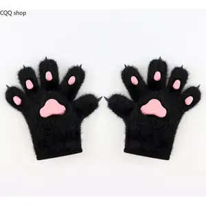 Plush Cat Paw Gloves, realistic soft meat pad design. Cute cartoon cosplay props, perfect for comic conventions, themed parties and costume dressing up