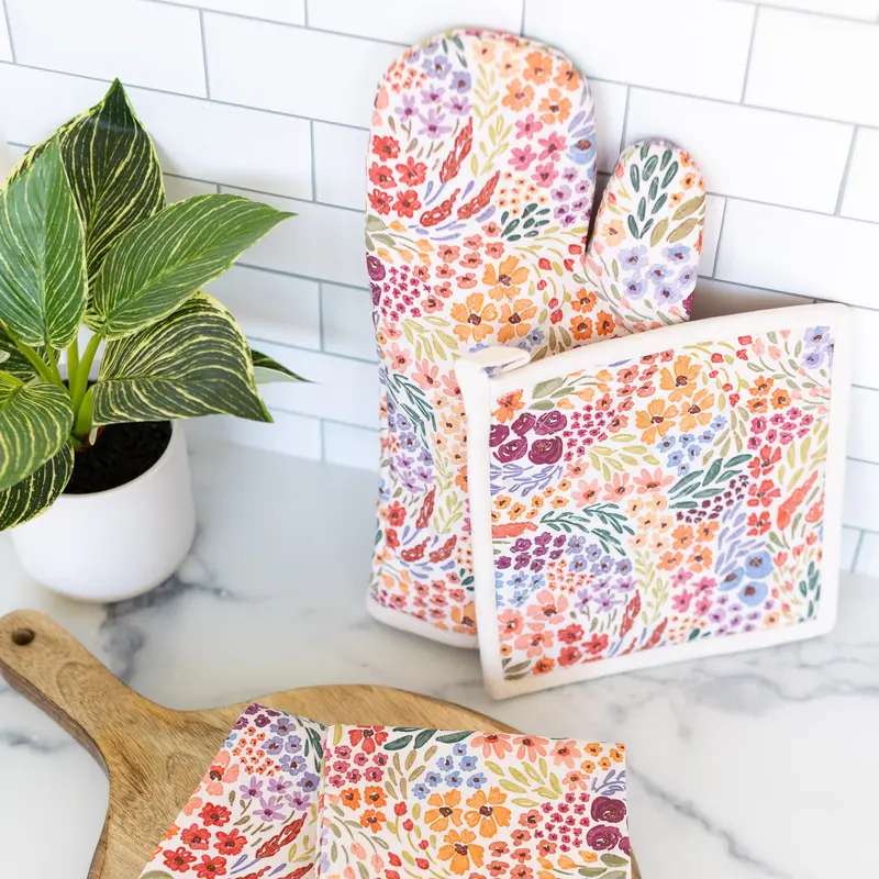 Oven Mitt + Pot Holder Set | Kitchen Accessories | Quilted | 100% Cotton | Heat Resistant