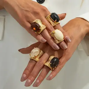 Women's Fashion Exaggerated Geometric Colorful Metal Stripe Imitation Gemstone Wide Face Expanding Ring - Gemstone Shine, Metallic Detailing, Multi-Size Design Costume Jewelry Accessory, Colorful Metal Rings, Expanding Rings