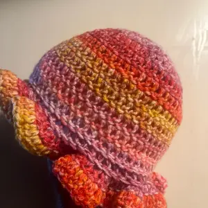 Wavy fruit ruffle hat
