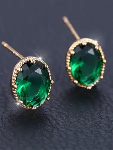 A pair of golden round green zirconia stud earrings are fashionable, high-end and simple, suitable for women to wear during proposals, travels and daily life