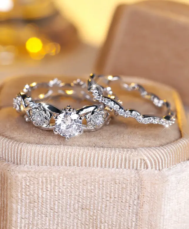 2PCS Elegant White Zirconia Rose Flower Ring Set for Women, Round Cut Simulated Rings,  Stackable Fashion Jewelry, Promise Ring Set for Valentine's Day