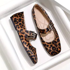 A Pair of Fashionable Leopard Print Mary Jane Flat Shoes, Suitable for Women, Comfortable Soft Sole, Square Toe, Buckle Closure, Lightweight All-Season Ballet Flat Shoes, with TPR Sole