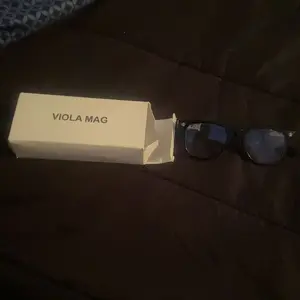 New square glasses, unisex, stylish light luxury elegant artsy business style frames, multiple styles available, the perfect gift for him, very suitable for daily we photo props.