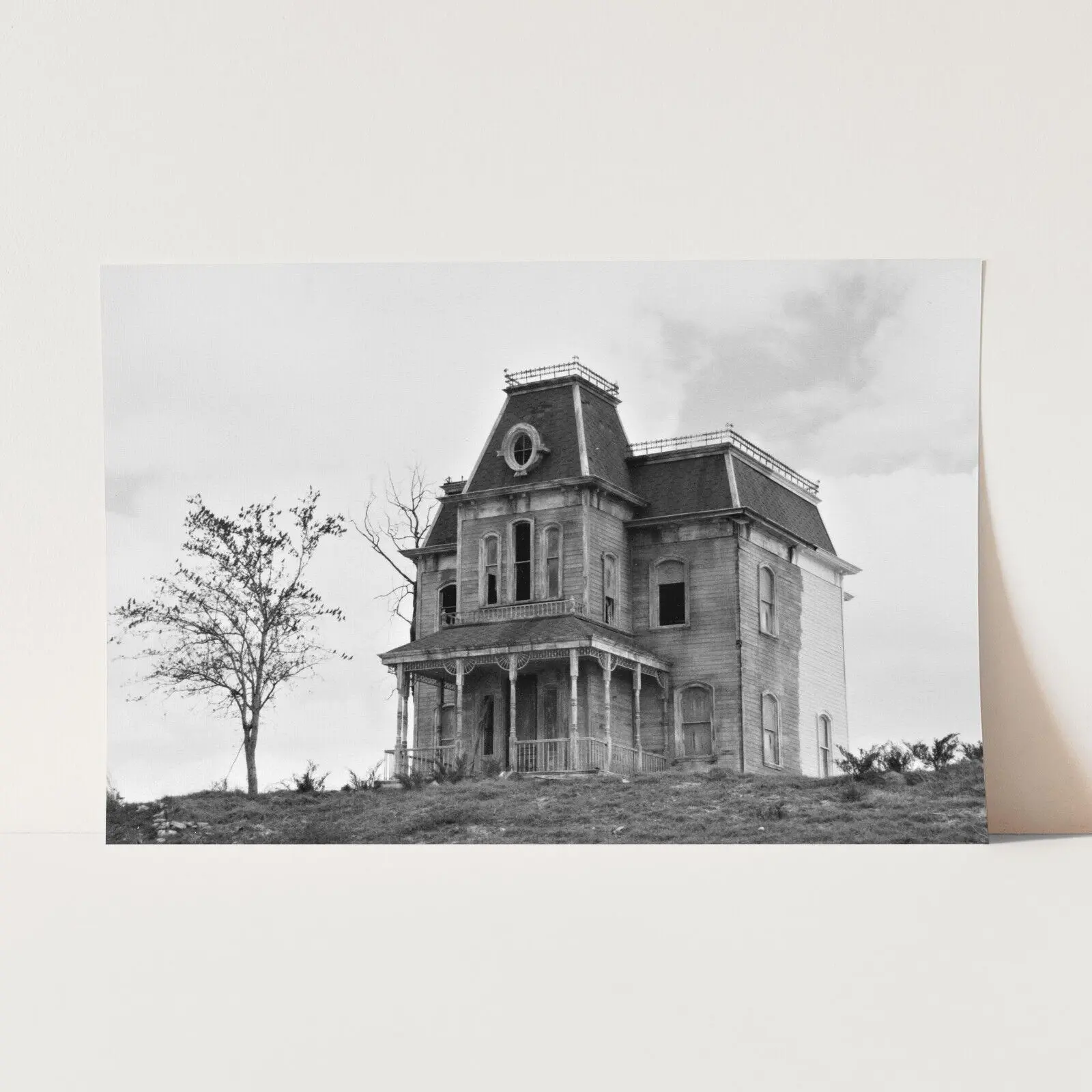 Trendy Poster-Psycho Movie House Alfred Hitchcock 1960s Bates Motel Wall Art Poster Print Decor Room Colorful Gifts Ornaments Decoration