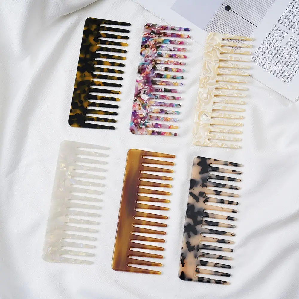 1pc Leopard-Cow Print Acetate Comb - Anti-Static Large-Teeth Everyday Essential Hair Detangling Tool for Gentle Combing, Practical Hair Care Daily Use No-Damage Sports & Outdoor Accessory