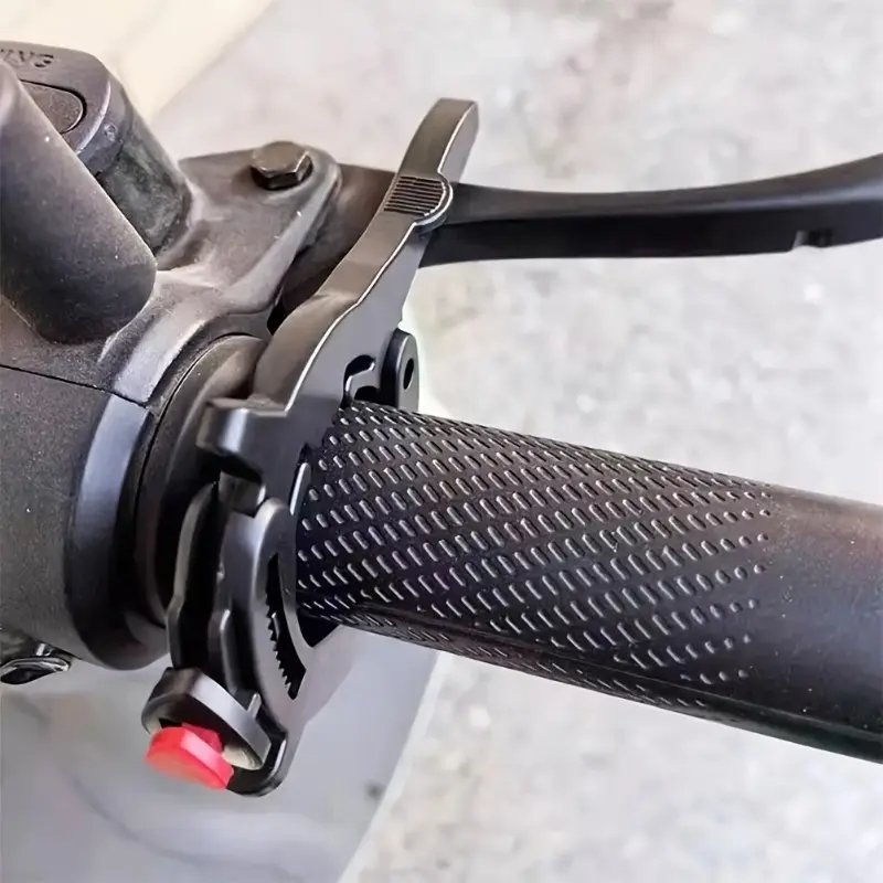 1pc Easy-to-install Motorcycle Cruise Control Clip, Waterproof Sunscreen Accelerator Assistant, Motorcycle Accessory