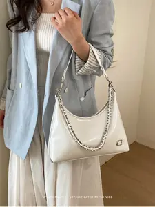 Pure Women's Crossbody Bag, Plain Chain Design, Durable Handbag, Ideal for Daily Use, Fashionable Trendy Accessory