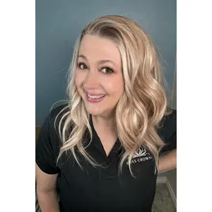 CARKIRA Alba Apricot Flambe' 18 Inch 13x4 HD Lace Front Synthetic Wig Glueless Natural Hairline Heat-Friendly