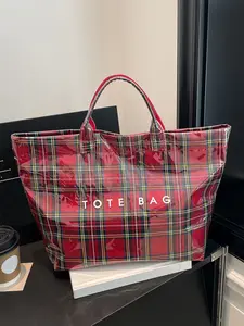 Fashionable large capacity versatile tote bag, simple and casual retro texture checkered handbag, niche design daily color blocked bucket bag, Fashionable patterned bag, suitable for shopping, commuting, work, daily outings, and parties