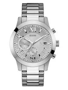 GUESS Male Silver-Tone Classic Watch