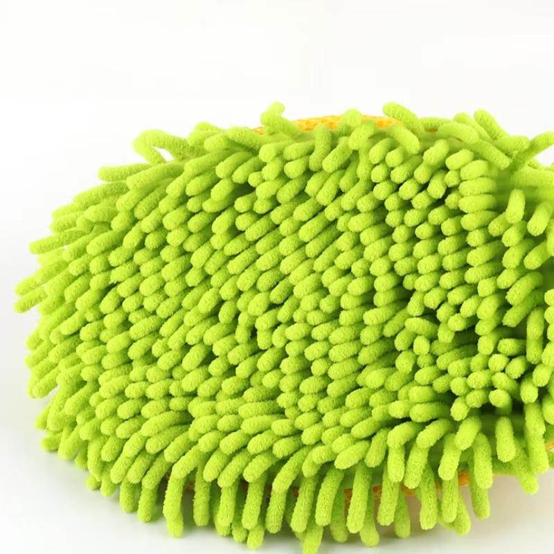 Long Handle Chenille Car Wash Cleaning Brush Mop, Telescopic Rod Design Rotatable, Removable Brush Head Soft and Durable, Easy To Clean, Does Not Hurt Car Paint, Suitable for SUVs, RVs and Trucks