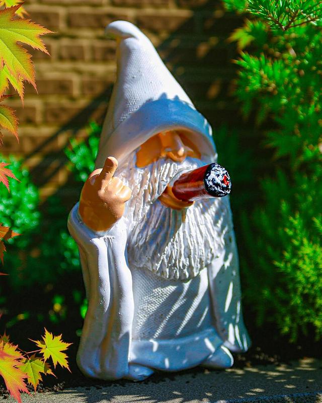 Funny Garden Gnomes, 5.9 Inch Pipe Garden Gnome, Naughty Gnomes Decorations for Home Outdoor Patio Lawn Yard Garden Statues Decor Halloween Housewarming Easter for Man