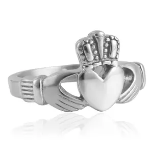 Vintage Crown Heart Ring – Punk Stainless Steel Claddagh Ring for Women | Sizes 7/8/9