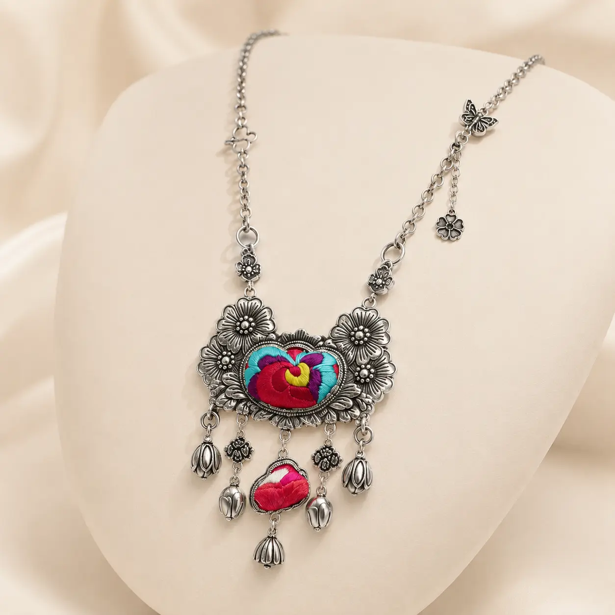 Unisex Miao Silver Statement Floral Pendant Chain Necklace - Handmade Straight-Stitch & Counted-Thread Embroidery, Fashion Accessory, Cultural Collectible Gift, Chain Necklaces