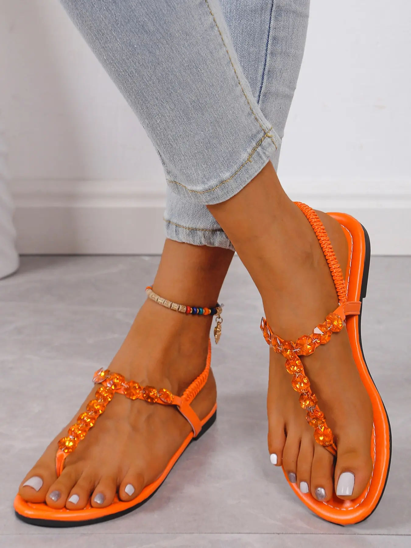 Summer New Fashion Versatile Luxurious Rhinestone Toe-Post Casual Flat Sandals, Women's Shiny Diamond T Strap Anti-Slip Vacation Beach Shoes Flip Sandal