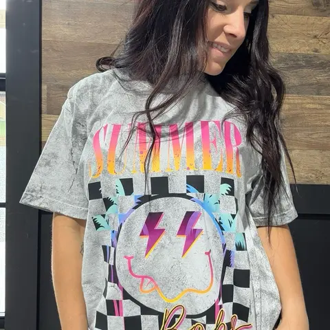 Summer babe T-Shirt - Graphic Print Design, Casual Style, Top for Everyday Wear - Womenswear