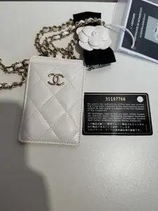 Pre-owned cow Shoulder Bags chanel bag