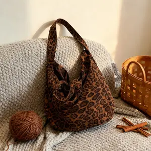 Women's Fashion Leopard Pattern Tote Bag, Casual Large Capacity Shoulder Bag for Daily Life, Trendy All-match Handbag for Commuters and Students