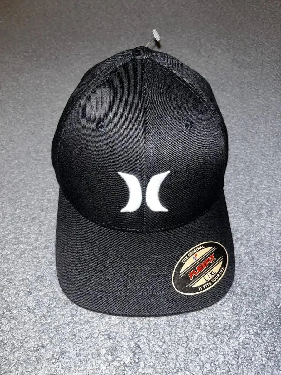 Hurley One and Only Flexfit Trucker Cap Black Stretch Fitted Hat Size L/XL New