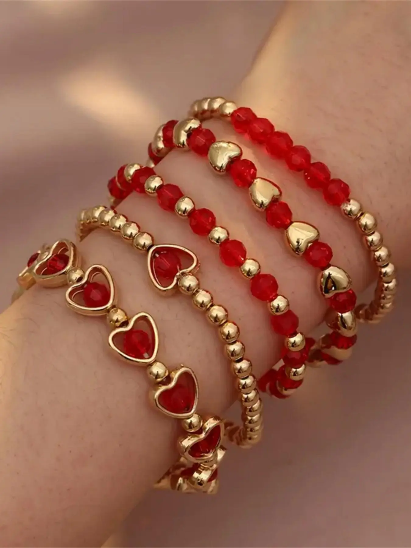 Mother's Day Gift 5pcs Boho Style Heart Beaded Bracelet Set for Women, Heart Charm Bracelet, Matching Heart Bracelets, Layered Design Stackable Bracelets, Stacking Bracelet, Soft Pottery Chain, All Season Collection, Trendy Stack Bangle