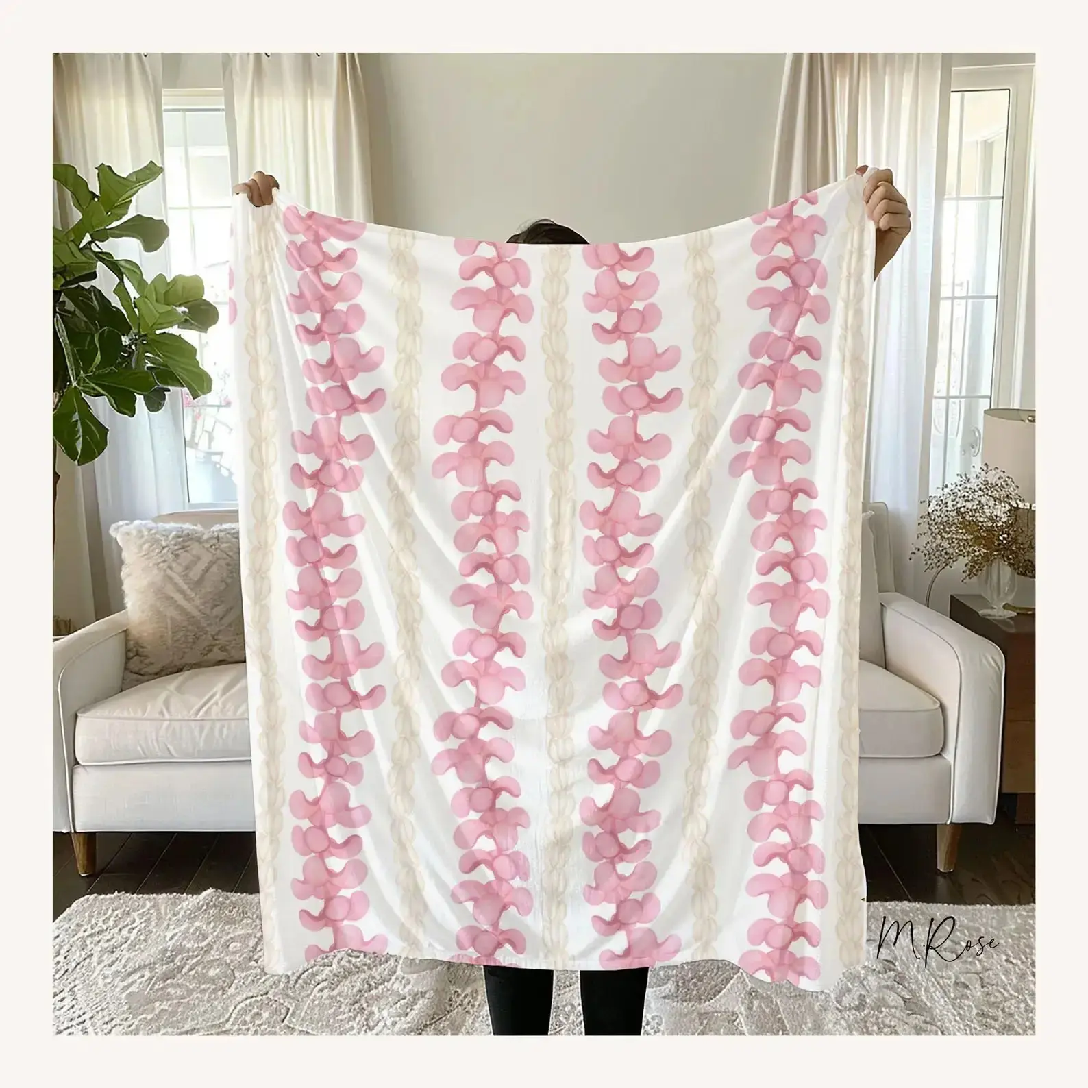 Hawaiian Tropical Print Plush Blanket with Pink Egg Flower Design – Soft Flannel Throw for All Seasons, Cozy and Stylish Hawaiian-Themed Gift for Her