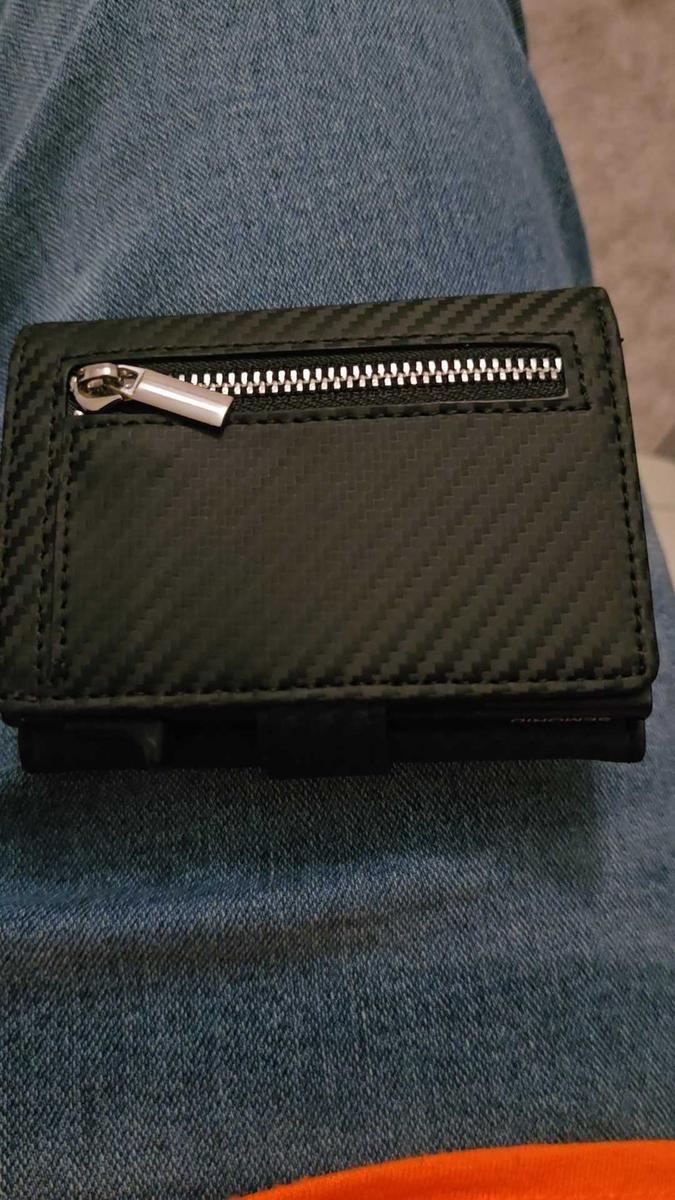 Item: Jet Black, one-size