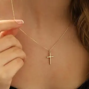 Women's cross pendant necklace, exquisite and elegant necklace, women's jewelry, gifts for girlfriends, mothers and best friends