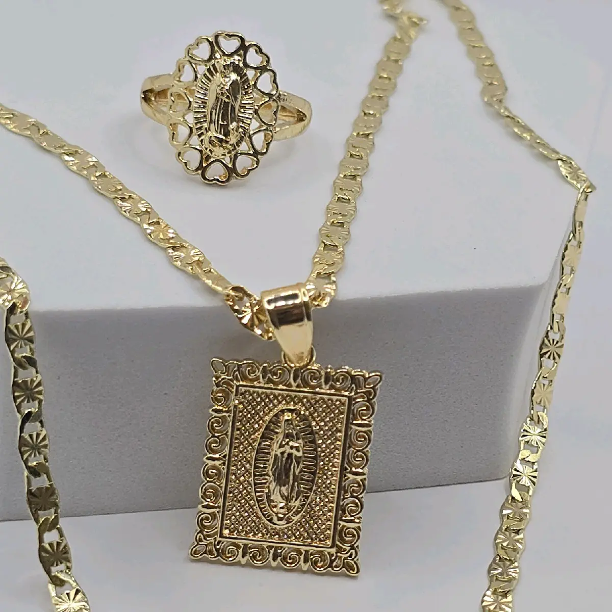 VIRGIN MARY religious set necklace with ring with heart's gold-plated gold color  style beautiful  set