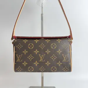 Pre-owned Louis Vuitton leather Shoulder Bags Recital Shoulder Bag Classic Monogram Design【BF 2U】