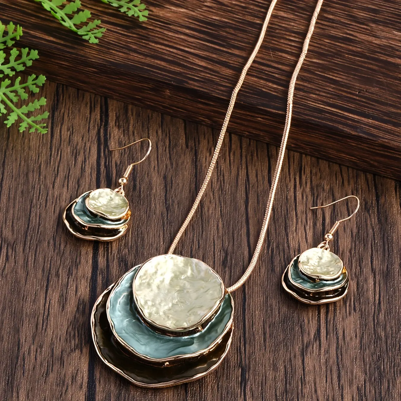 Women's Bohemian Jewelry Set, 3-Layer Round Pendant Necklace and Enamel Hook Earrings, Costume Accessories, Necklace, Earrings