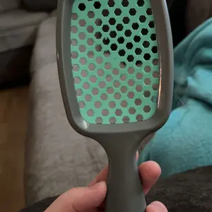 Product Review of Unbrush Detangling Hair Brush by FHI Heat from C**a 💔**