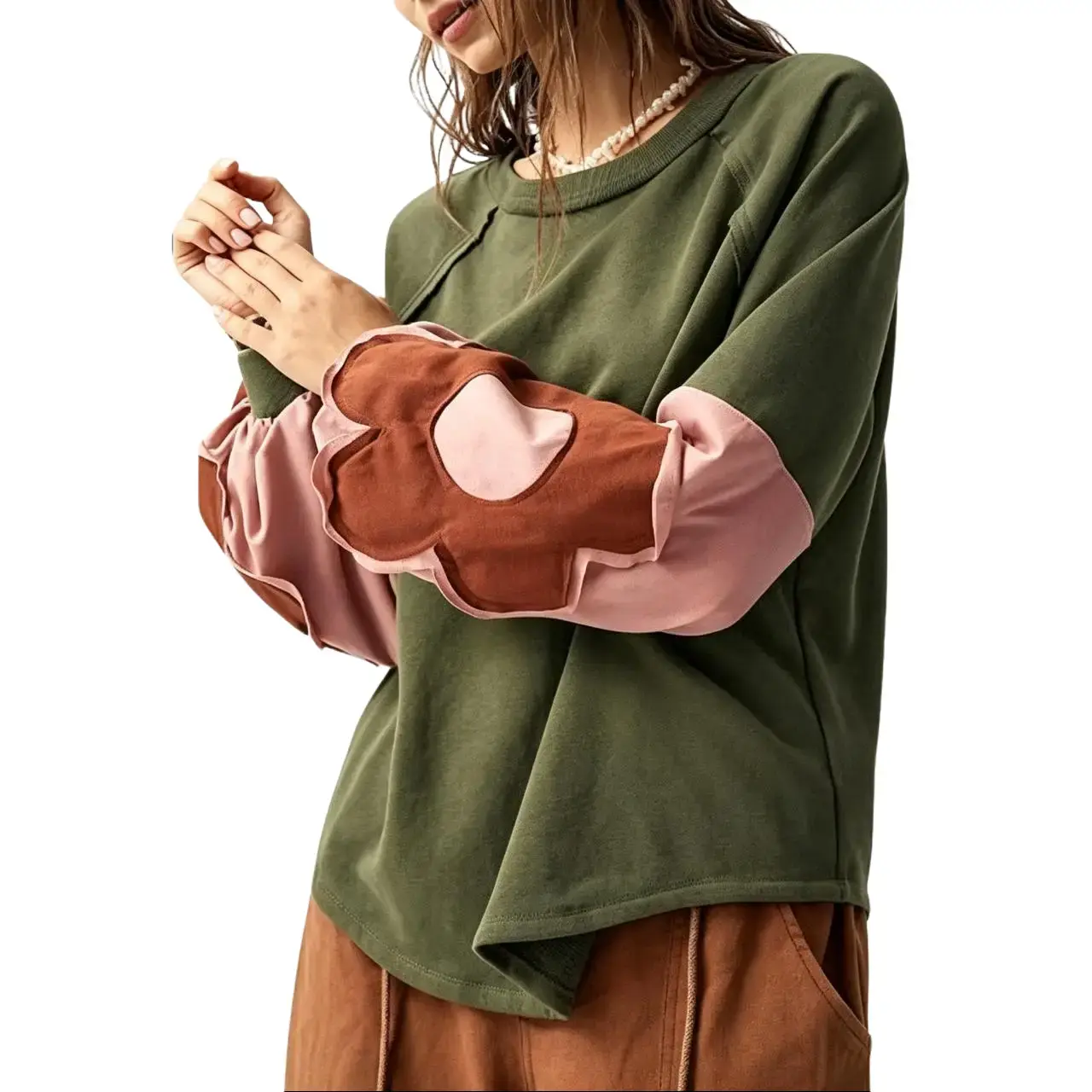 Wyeysyt Women’s Boho Patchwork Floral Long Sleeve Sweatshirt, Crew Neck Raglan Sleeve Pullover Top, Irregular Hem Casual Fall Bohemian Blouse,sohochic