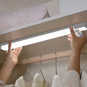 LED Motion Sensor Light with USB Rechargeable Battery, Three Adjustable Color Modes, lighting modes adjustable, Ideal Night Light for Bedrooms and Bars