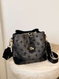 Women's 2026 New Luxury Light Luxe Maillard Bucket Bag, Commuter Unique Single Shoulder Bag, Fashionable and Stylish Accessory, PU Leather Bag